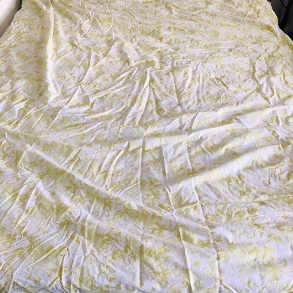 Queen size bedding 4 pieces with Lily flower - Picture 2 of 5